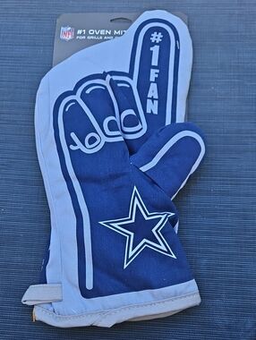 NEW NFL Dallas Cowboys Blue Grey White Quilt Back #1 Fan Cotton Oven Grill Mitt